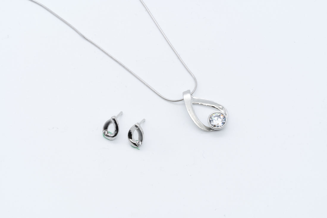 Elegant Teardrop Set