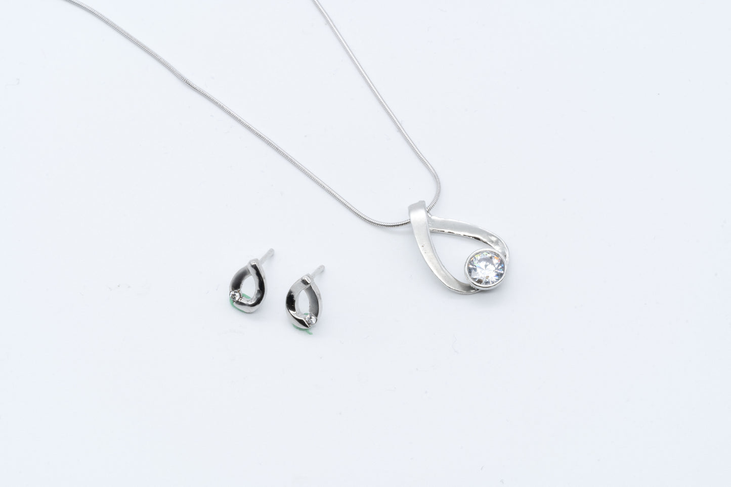 Elegant Teardrop Set
