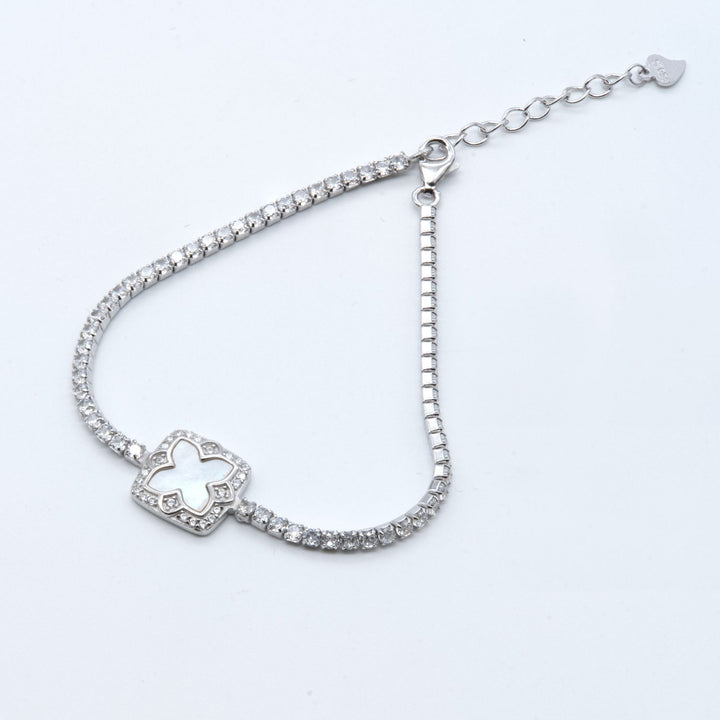 Eternal Grace Clover Bracelet