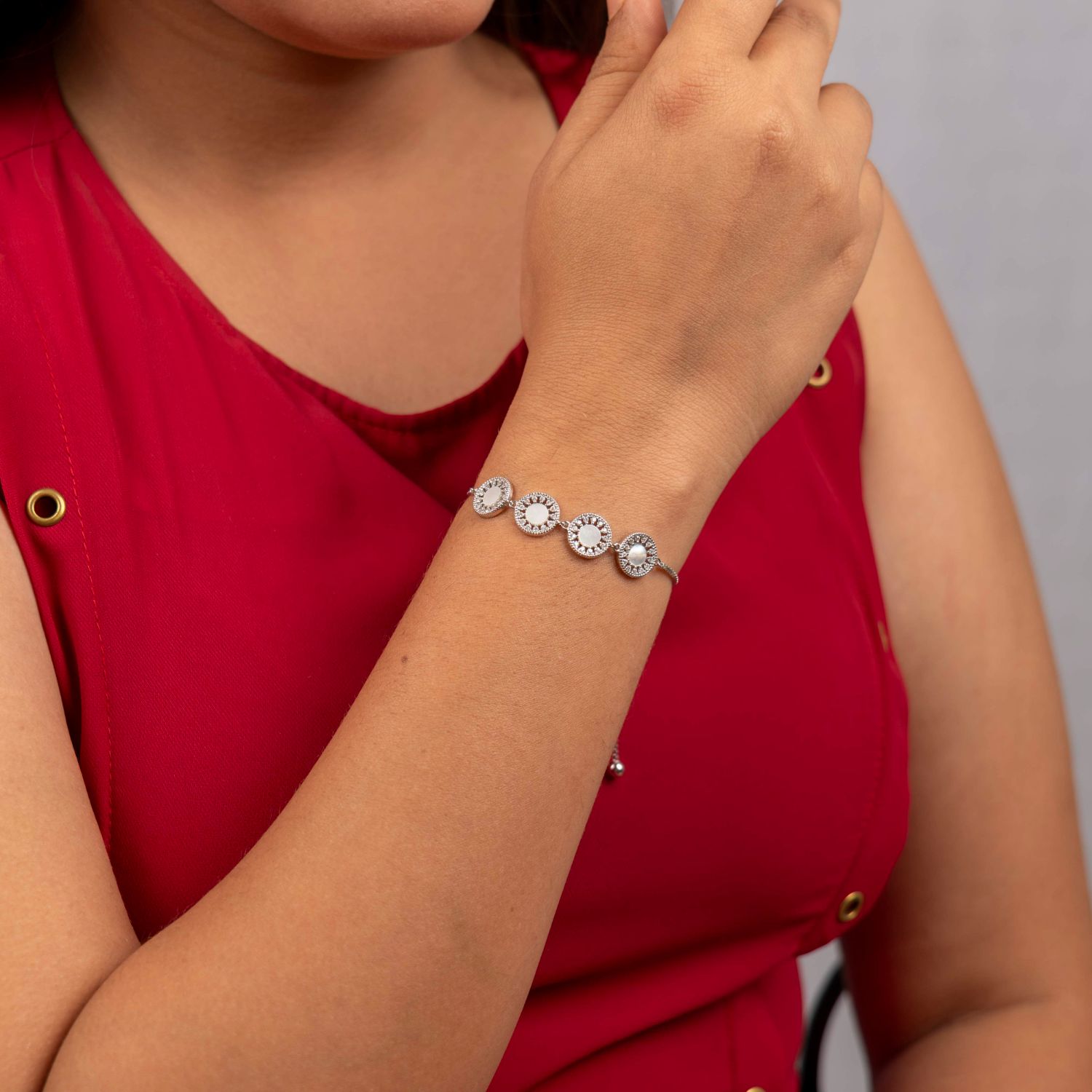 Radiant Quartet Circle Bracelet