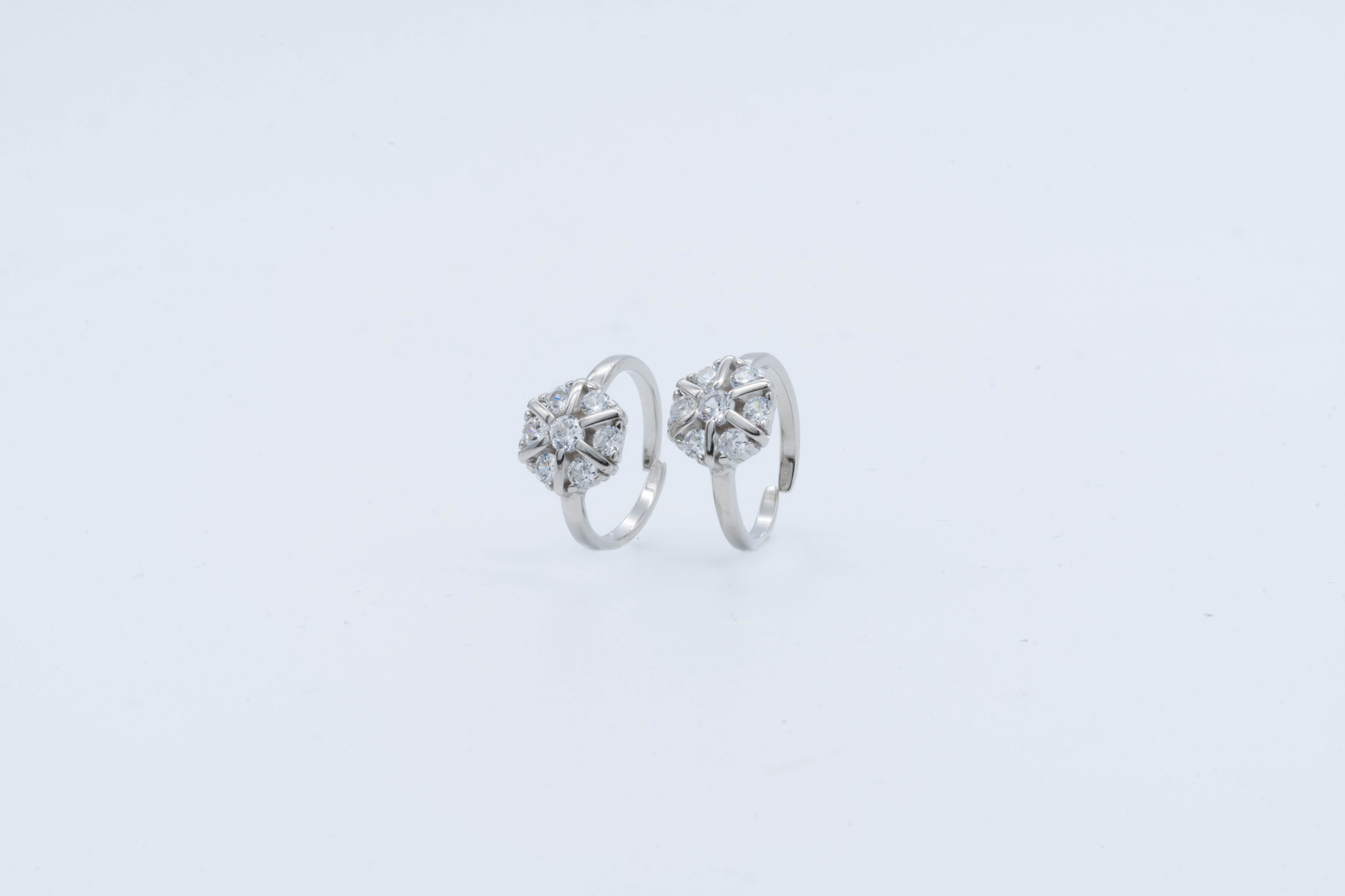 Floral Cluster Toe Ring Set