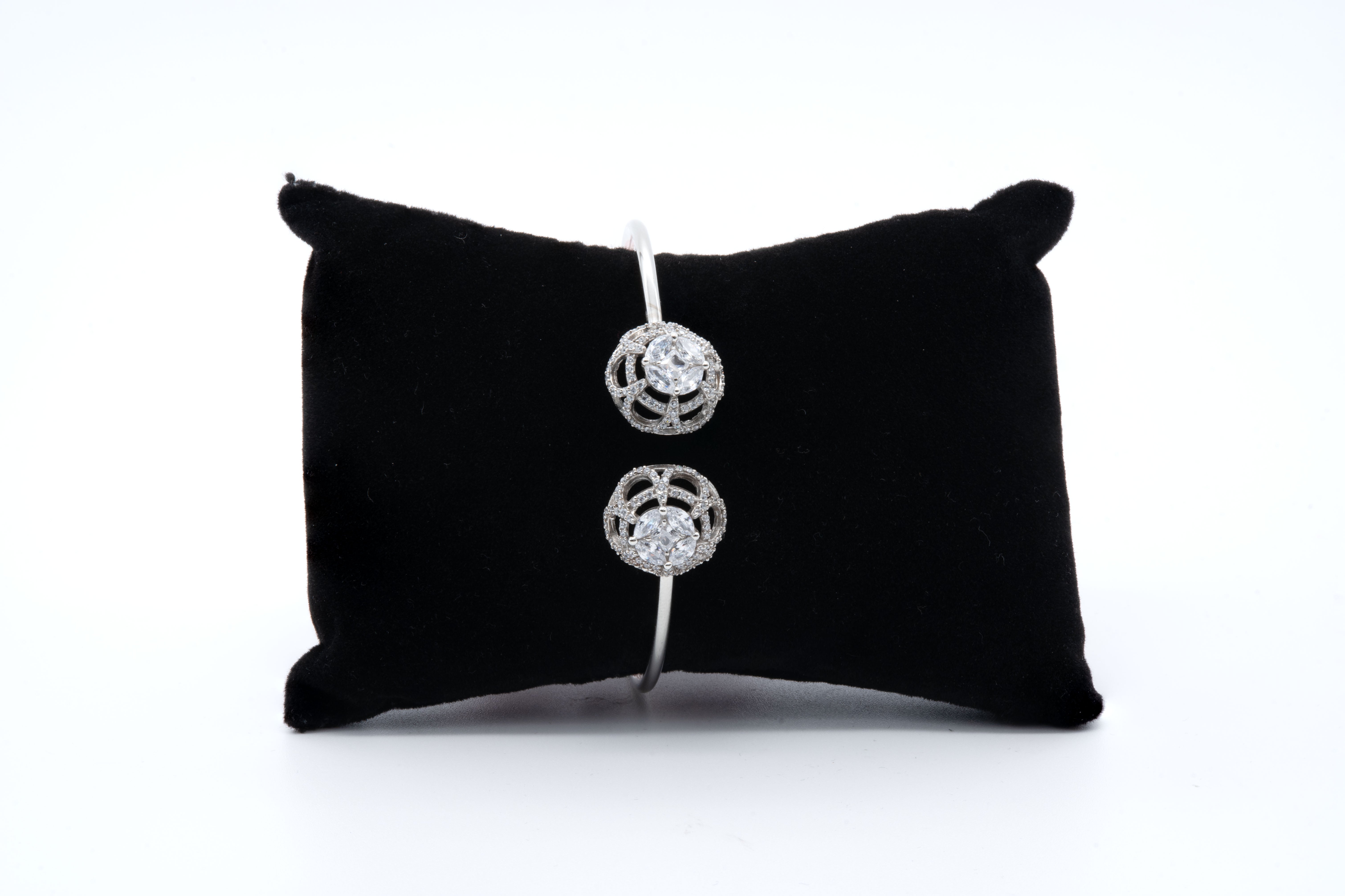 Radhika Twin Rose Bangle