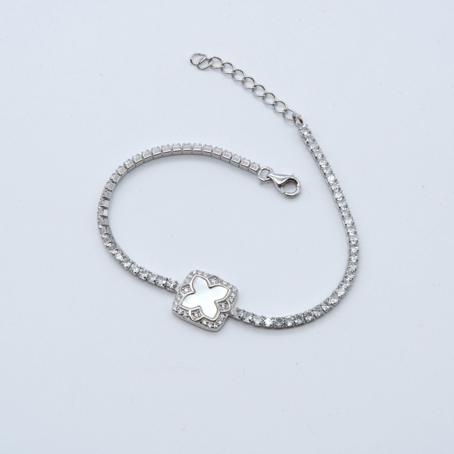Eternal Grace Clover Bracelet