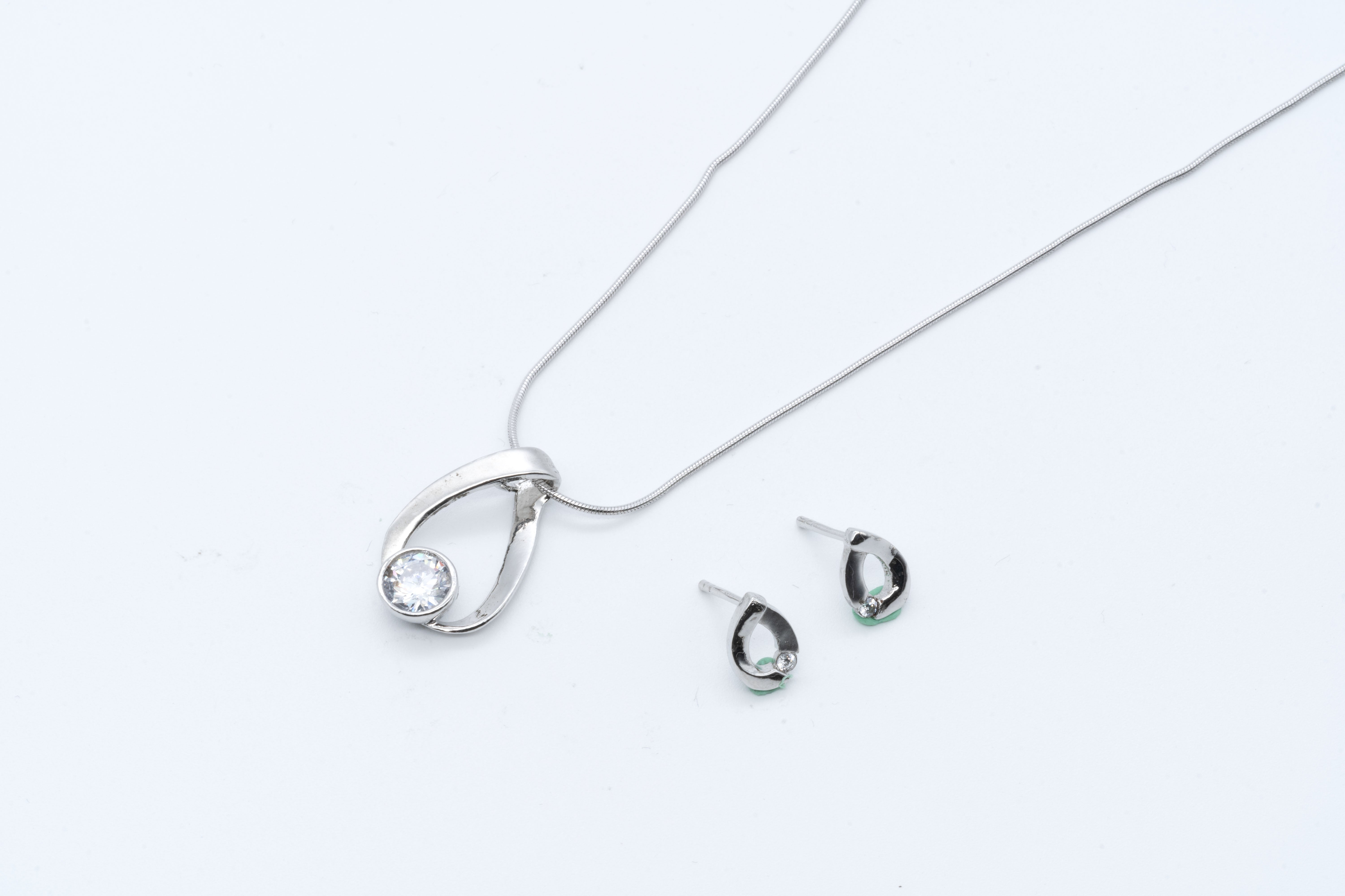 Elegant Teardrop Set