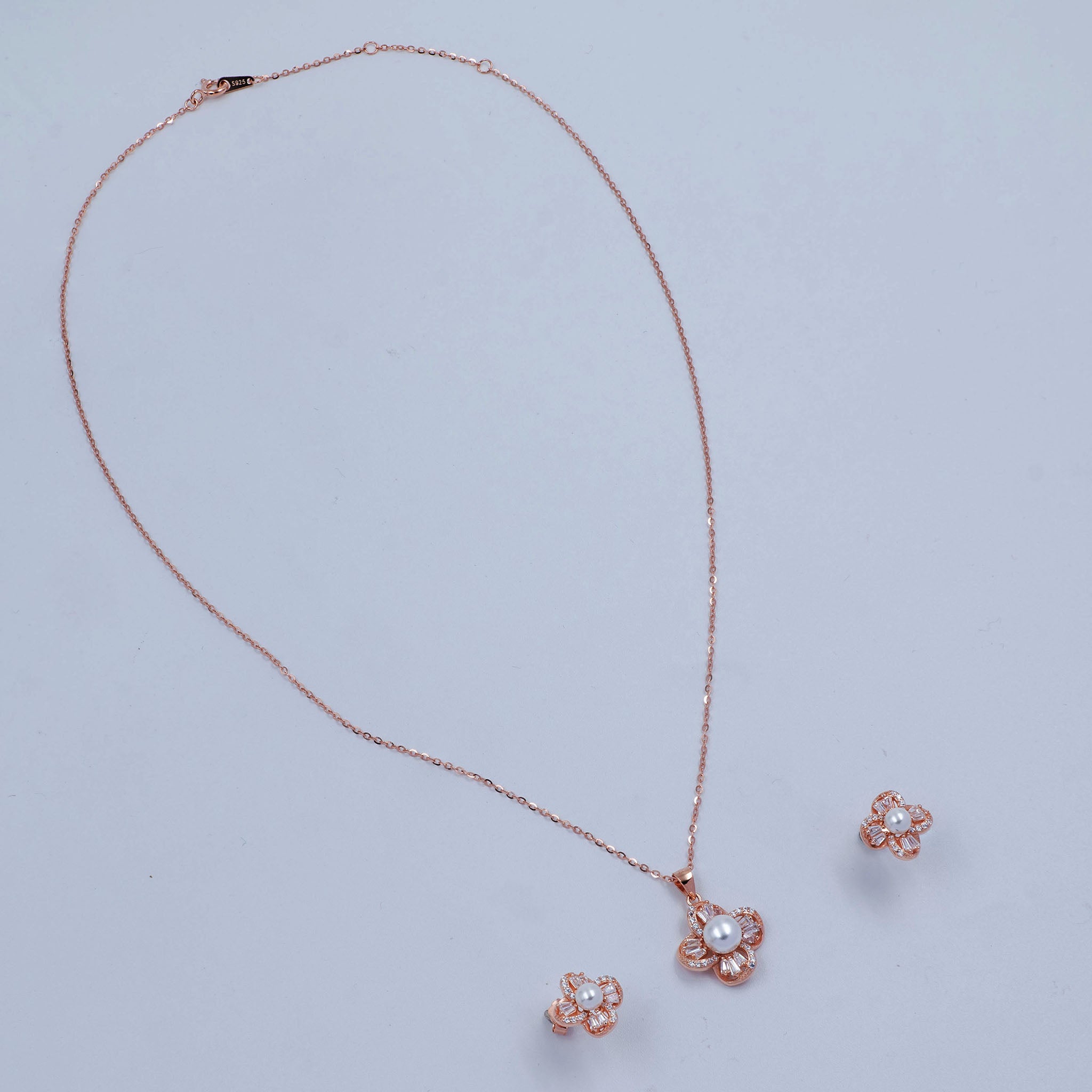 Blossom Pearl Pendant Necklace Set