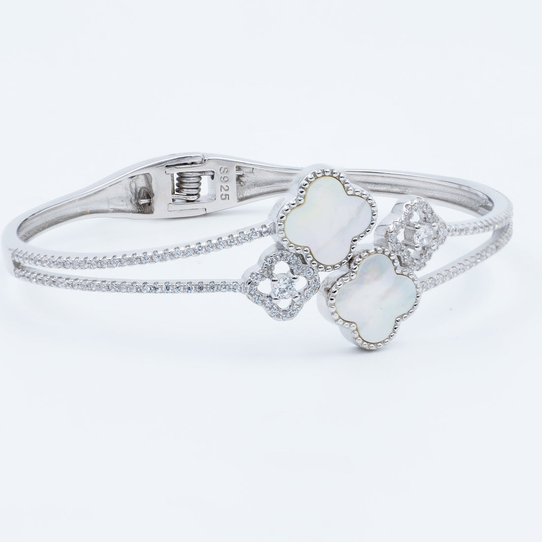 Shvet Chakra Bangle