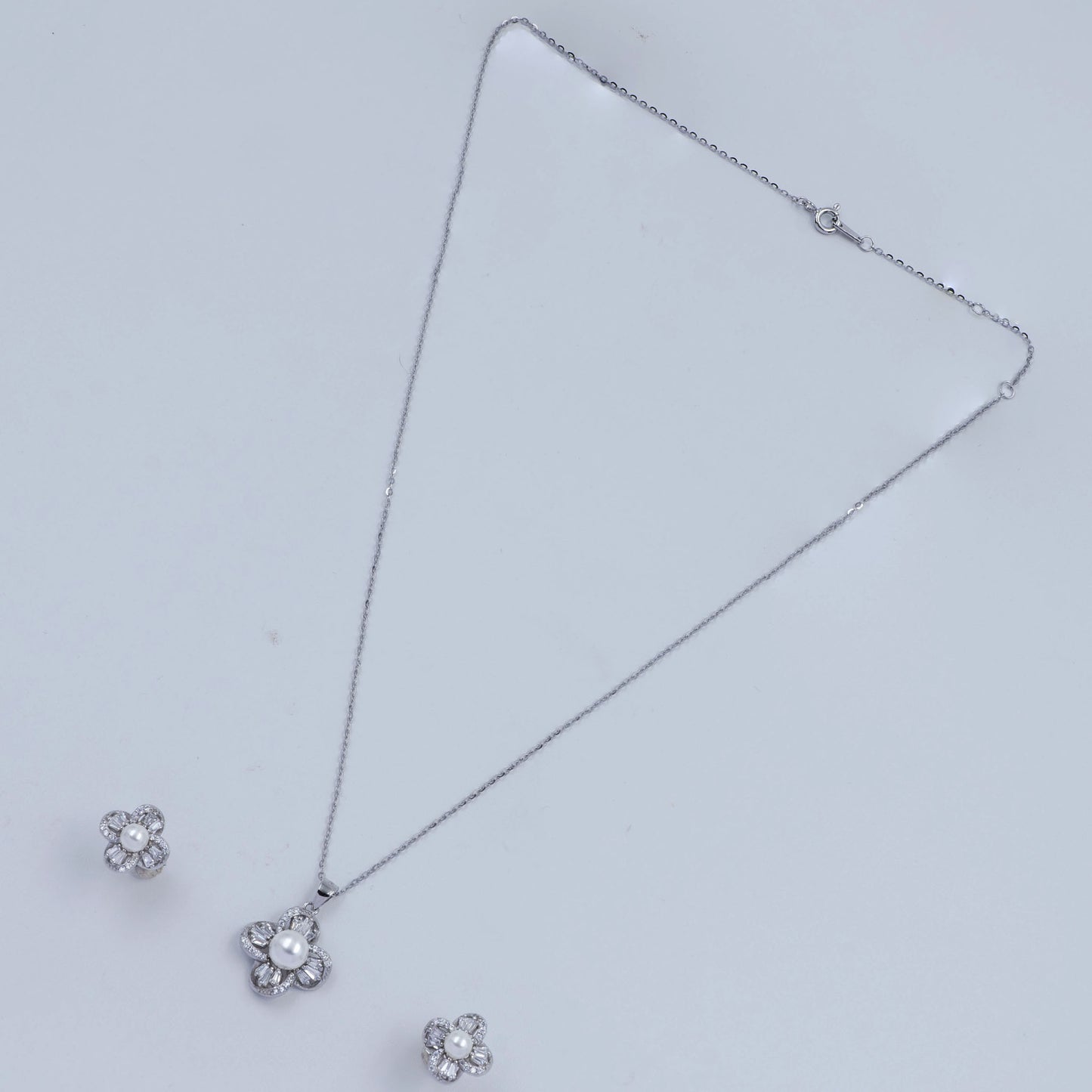 Blossom Pearl Pendant Necklace Set