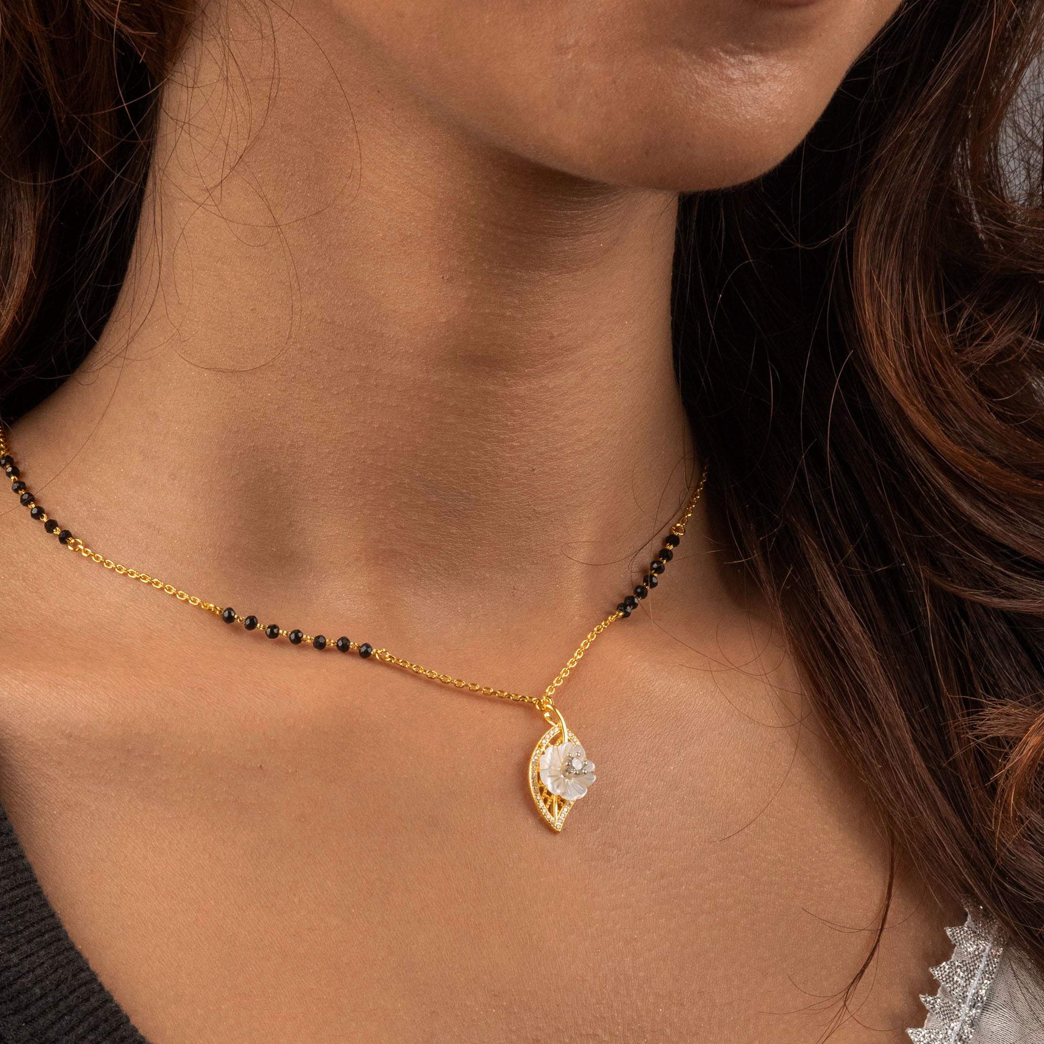 Floral Leaf Pendant Mangalsutra
