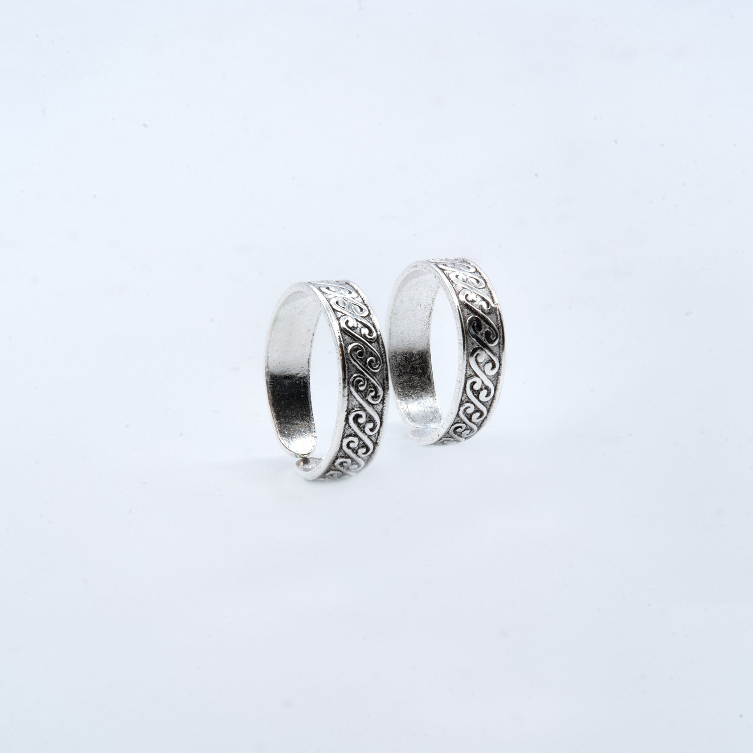 Swirl Pattern Toe Ring Set