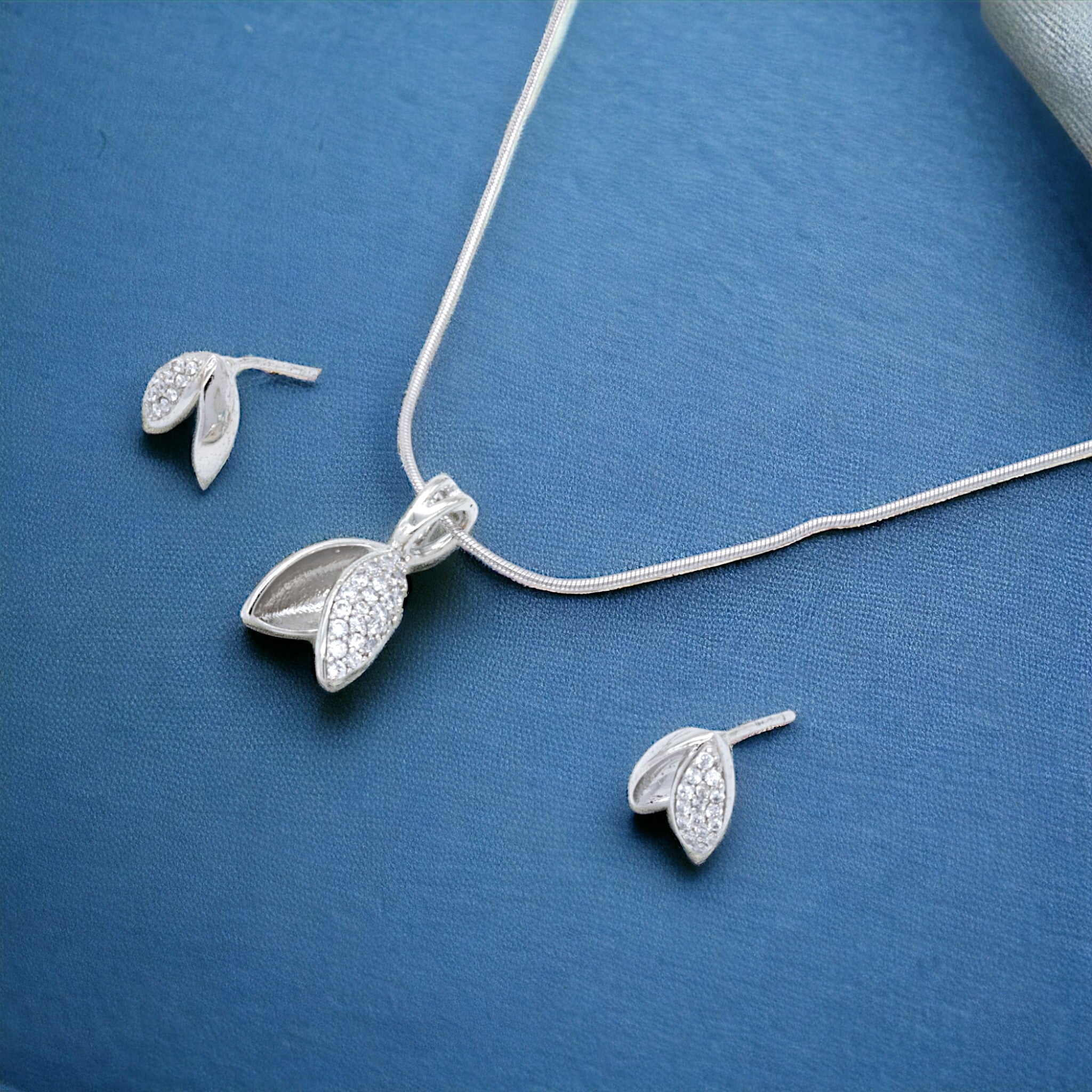 Silver Leaf Charm Set