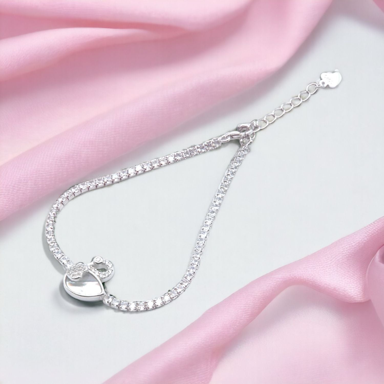 Graceful Swan Elegance Bracelet