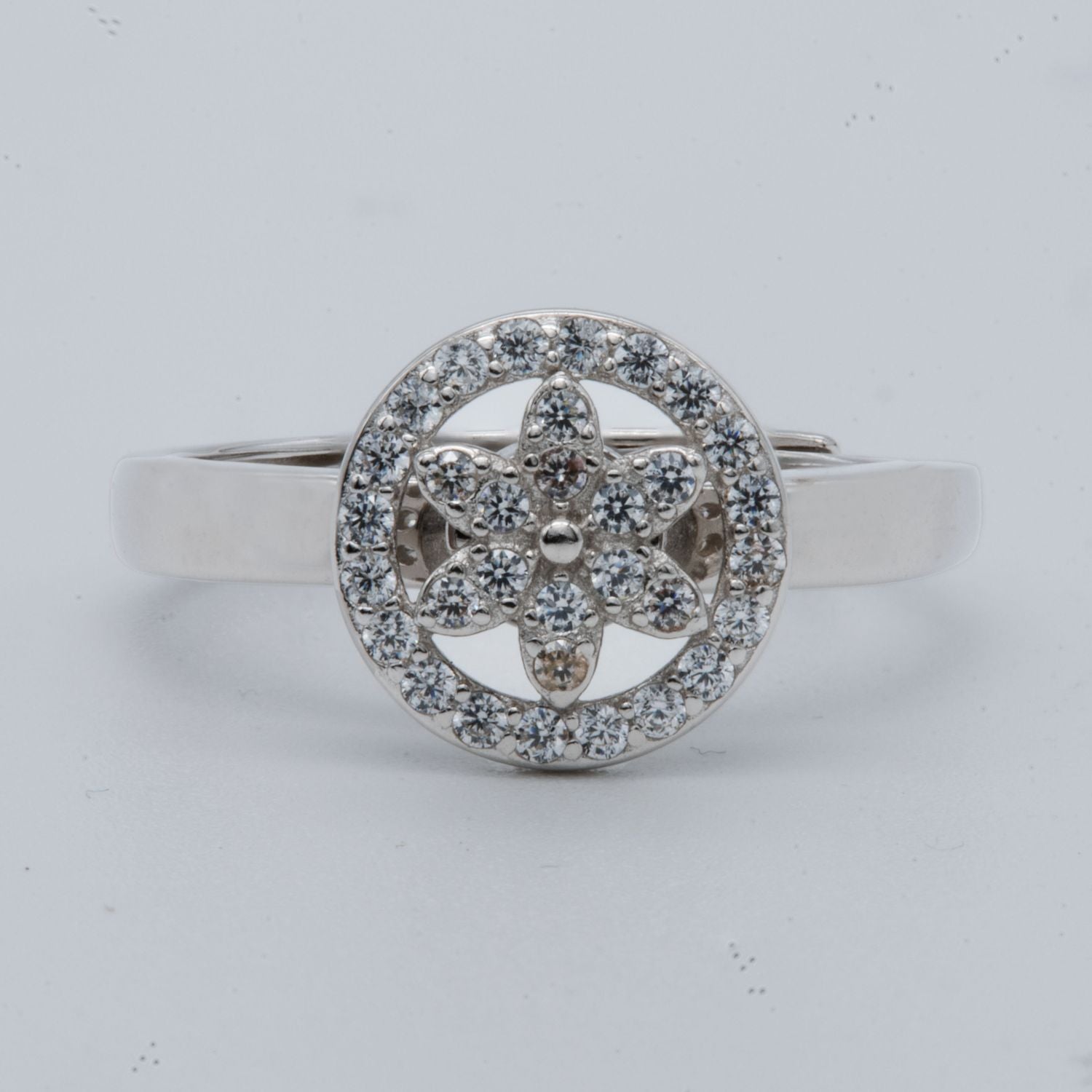 Daisy Halo Spinner Ring